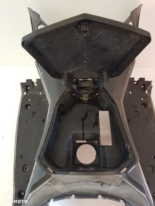Malaguti Madison 125 2006 Podłoga Podest Tunel Klapka - 11