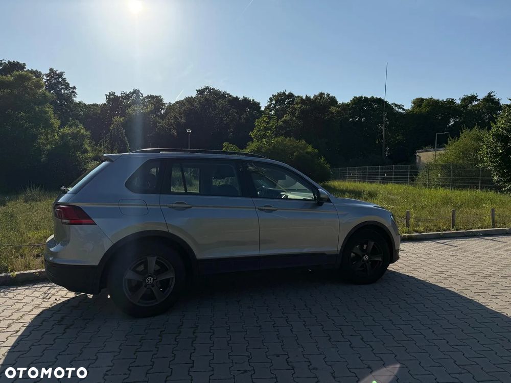 Volkswagen Tiguan - 2