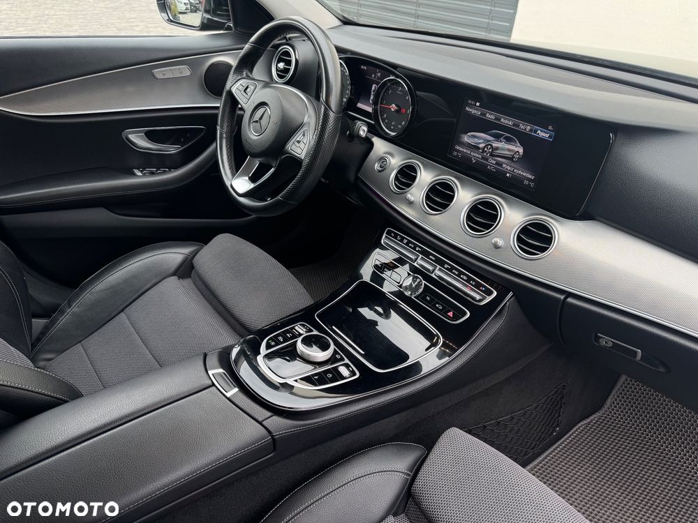 Mercedes-Benz Klasa E 220 d Business Edition 9G-TRONIC - 28