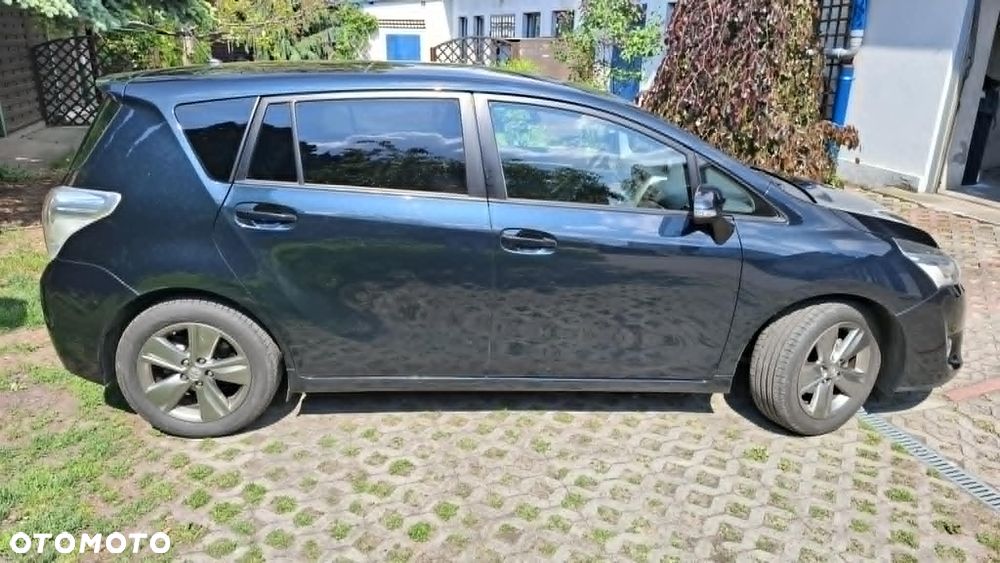 Toyota Verso 1.8 Premium 7os - 4
