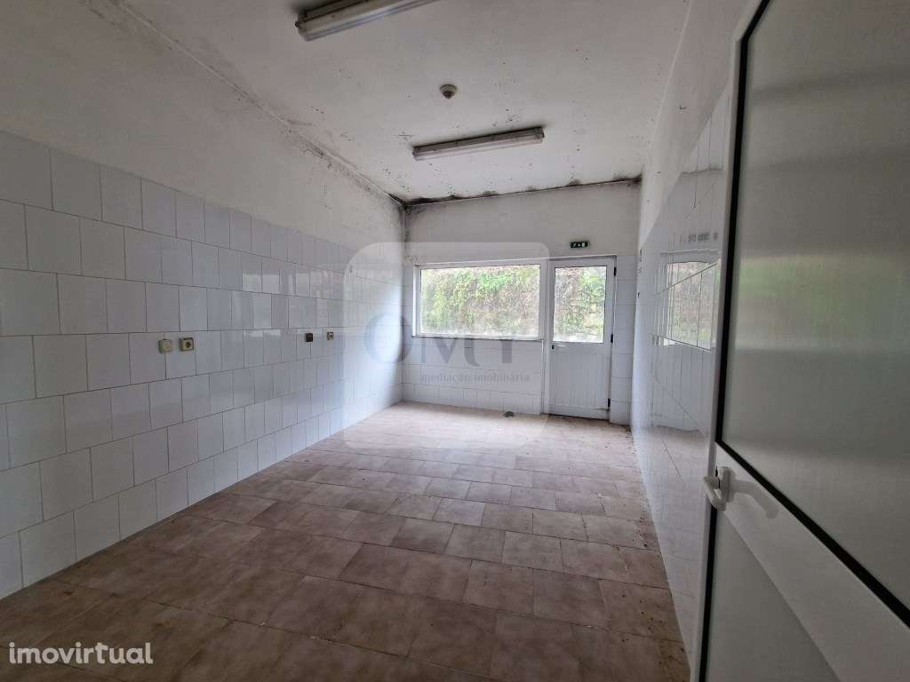 Espaço Comercial Licenciado para Padaria em Sanfins do Douro - Grande imagem: 5/15