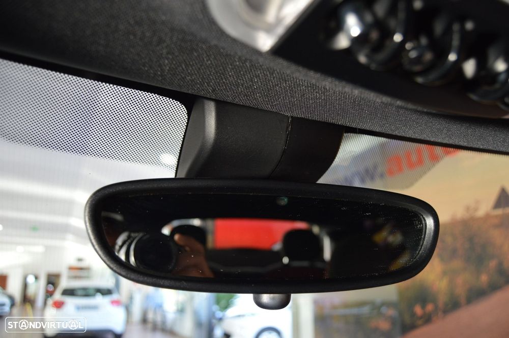 MINI 3 Portas John Cooper Works Auto Desportiva - 52
