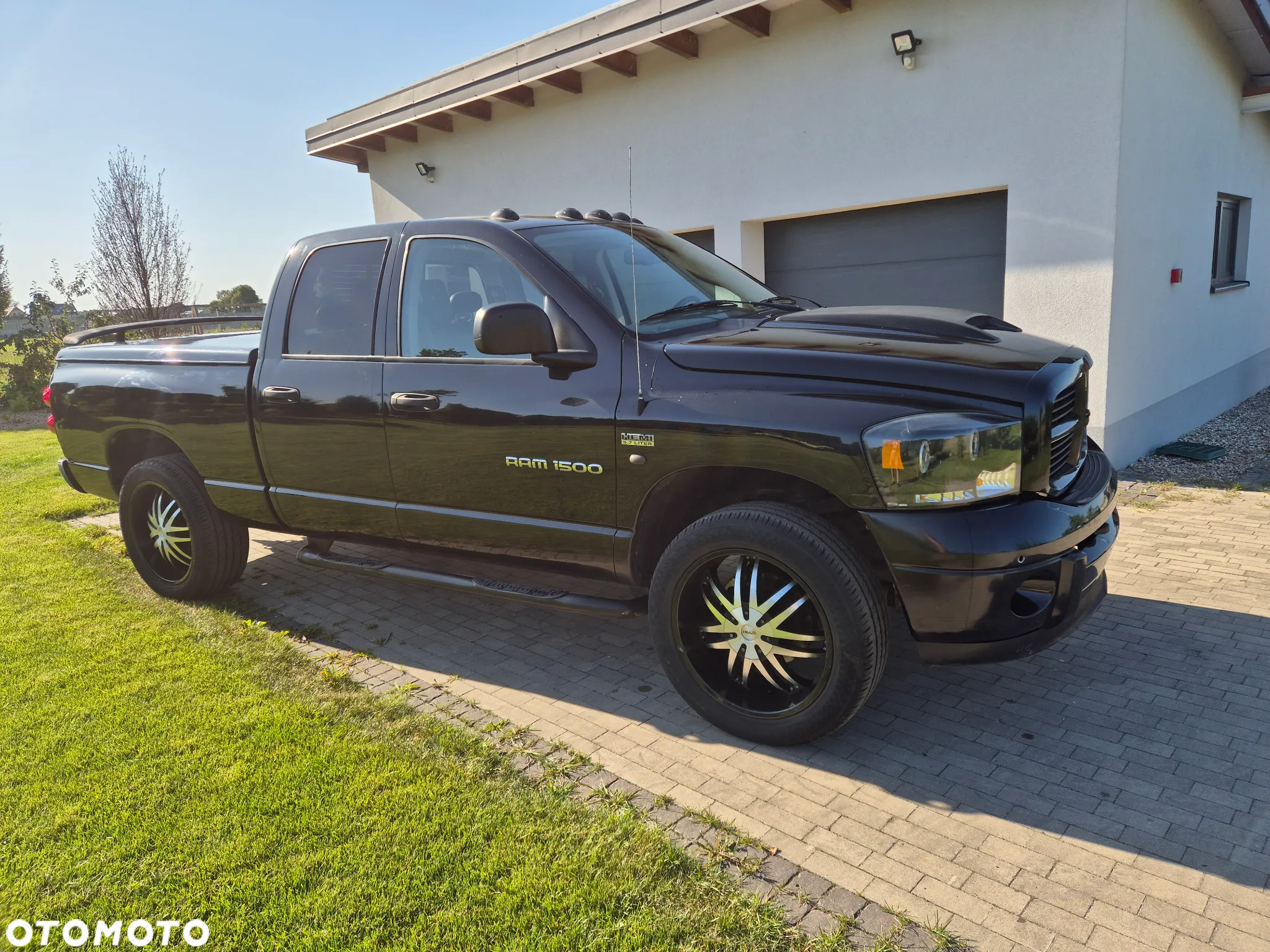 Dodge RAM 1500 5.7 4WD HEMI - 4