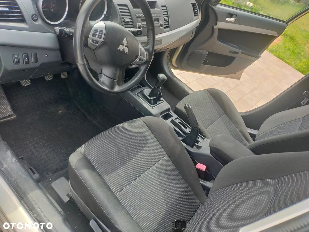 Mitsubishi Lancer 1.8 Intense - 5
