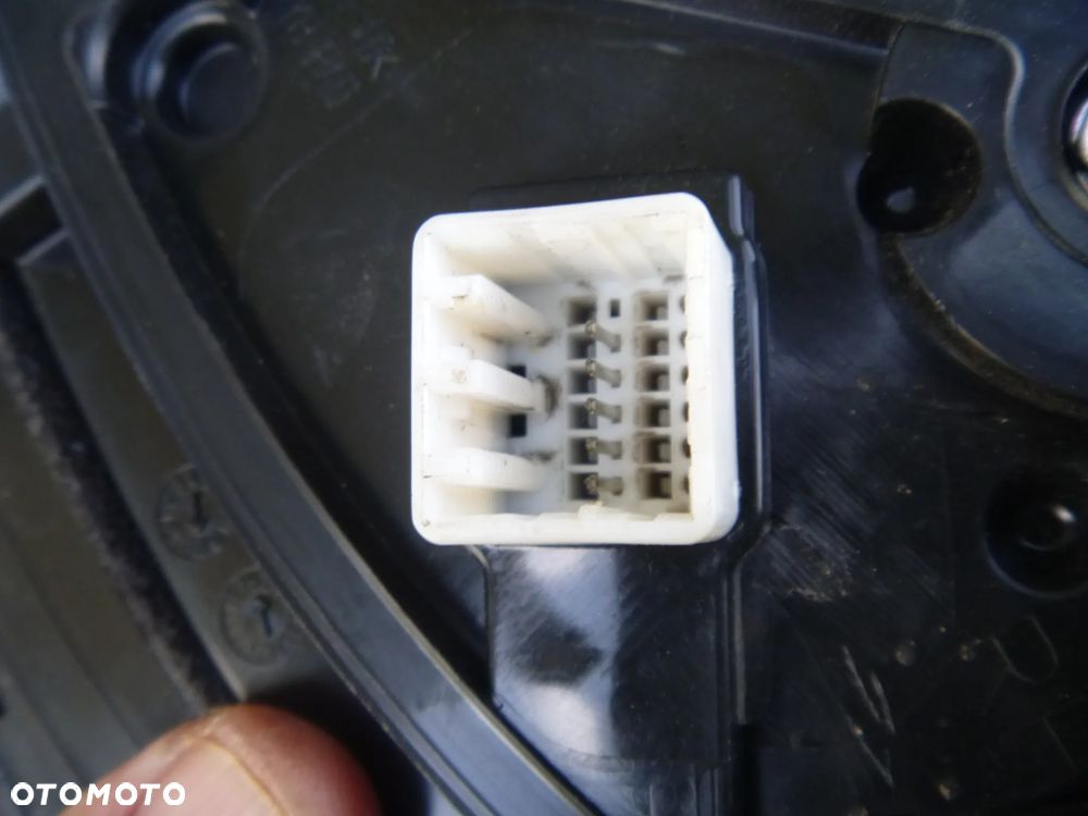 KIA STONIC LUSTERKO PRAWE 5 PIN EUROPA 04 9725 - 3