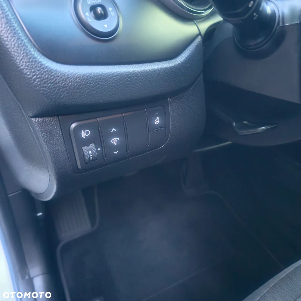 Kia Ceed 1.4 CVVT SW Edition 7 - 11