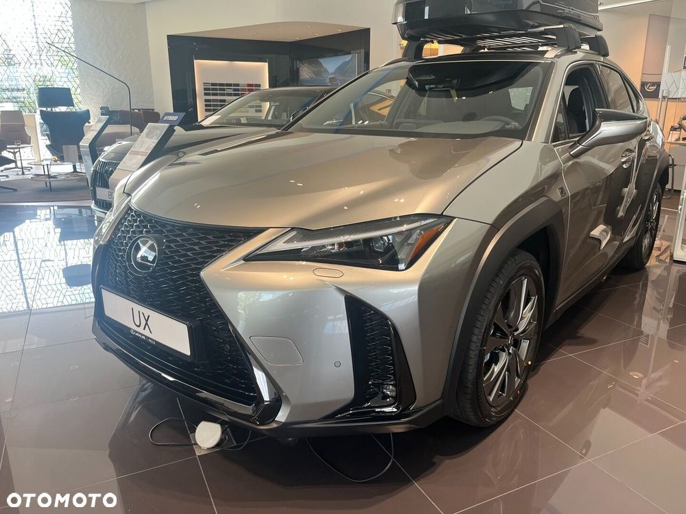 Lexus UX - 3