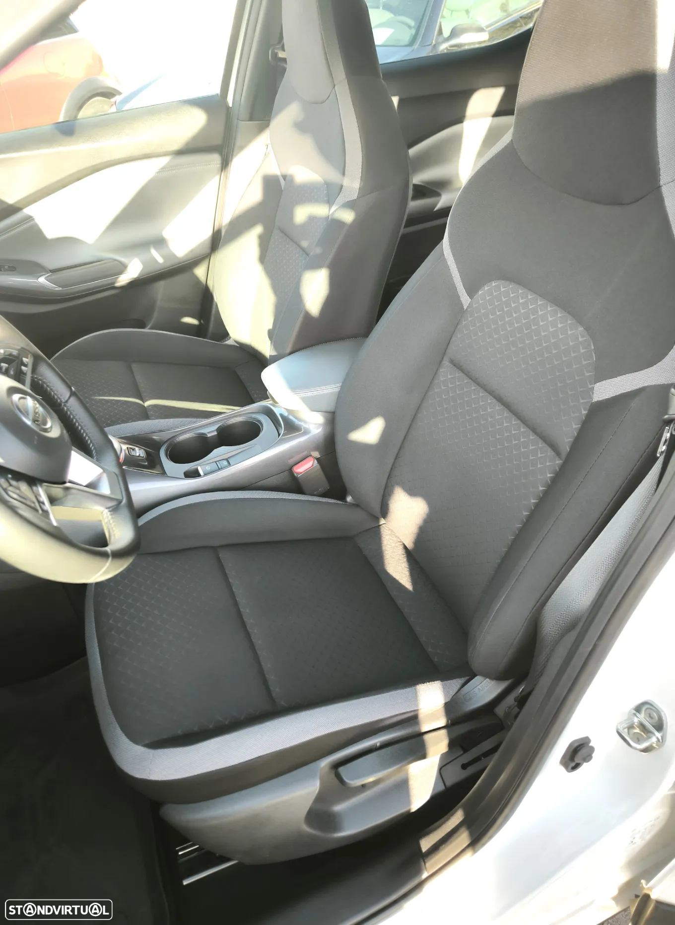 Nissan Juke 1.0 DIG-T N-Connecta - 12