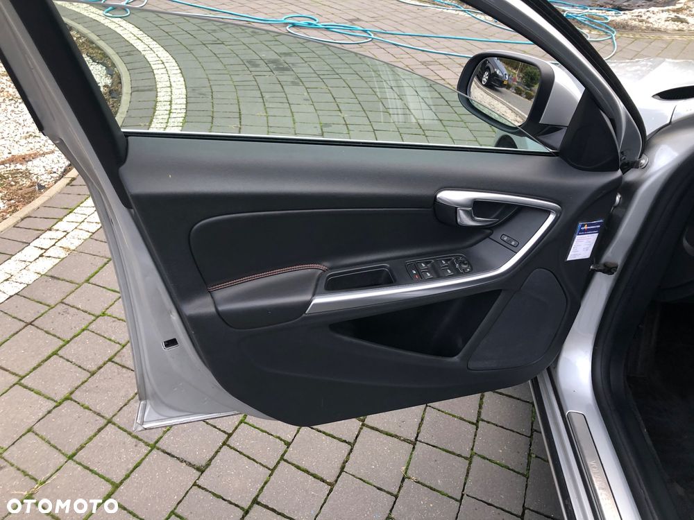 Volvo V60 D4 Geartronic Ocean Race - 17