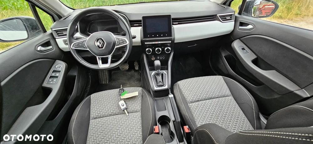 Renault Clio - 10