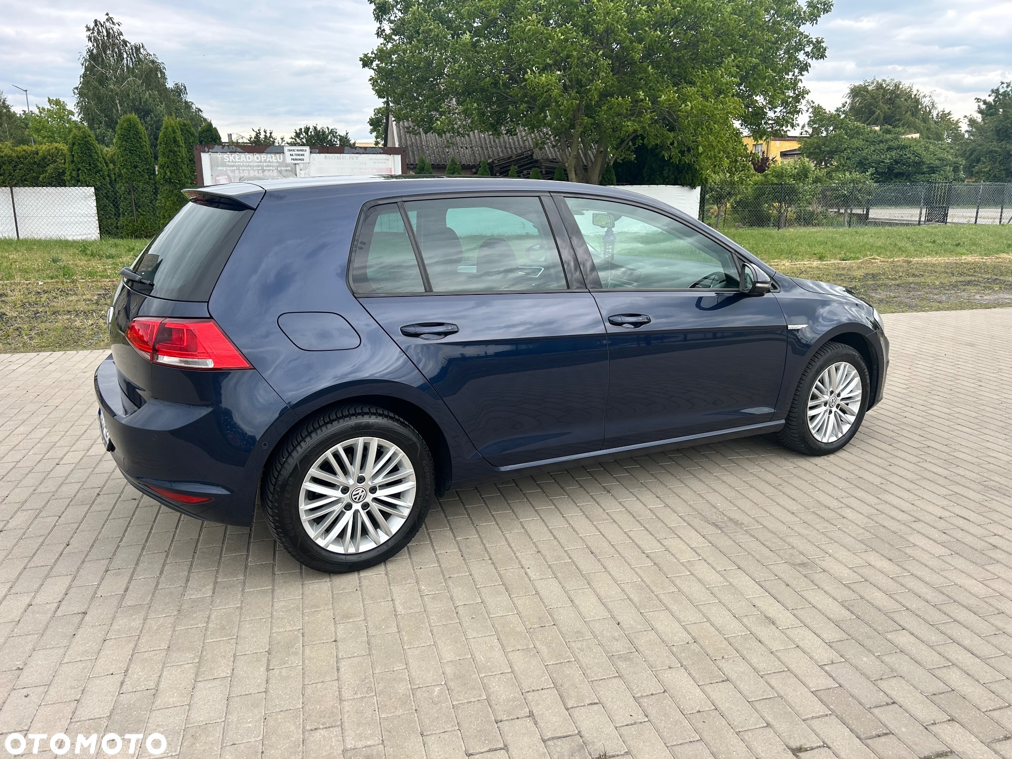 Volkswagen Golf - 6