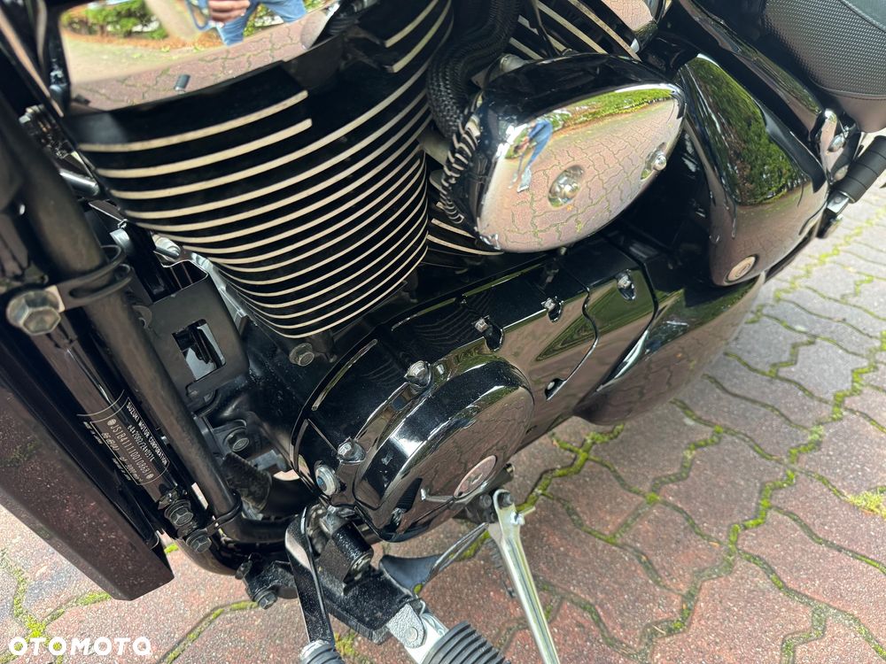 Suzuki Intruder - 17
