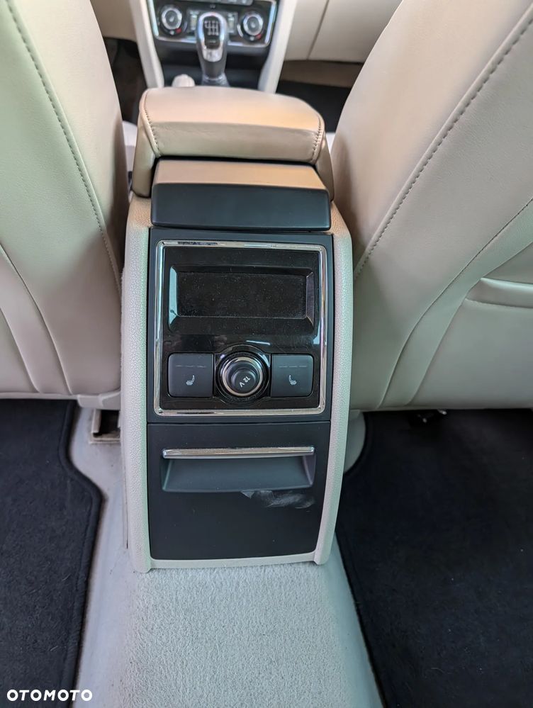 Skoda Superb 2.0 TDI Elegance - 7