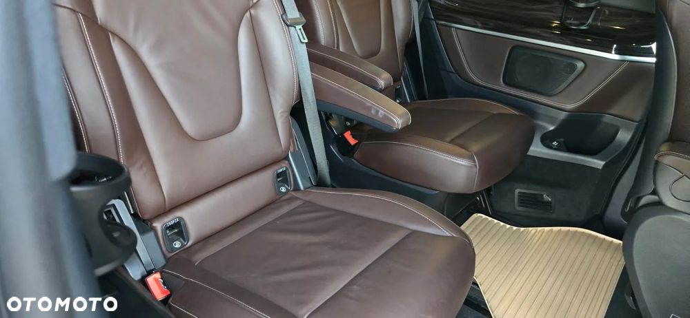 Mercedes-Benz Klasa V 250 (BlueTEC) d Avantgarde 7G-Tronic (d³ugi) - 17