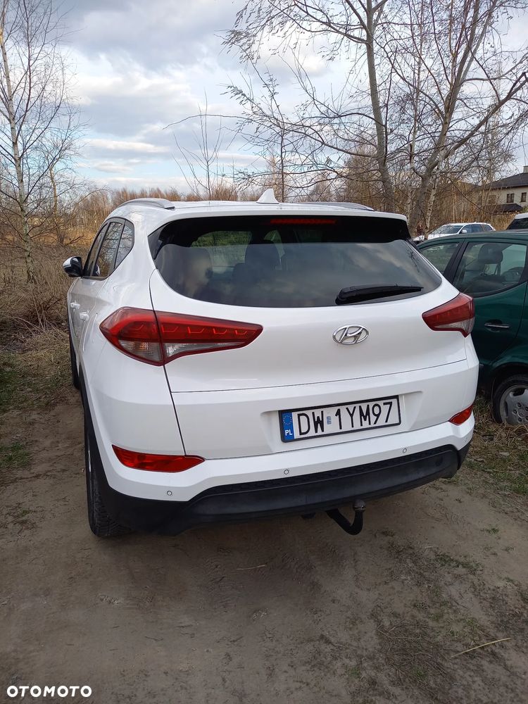 Hyundai Tucson 1.7 CRDI BlueDrive Style 2WD - 2