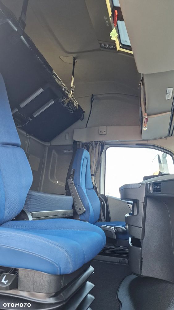 Volvo FH 500 Mega /Low Deck /Klima P. / Regulowane siodło standard - 37