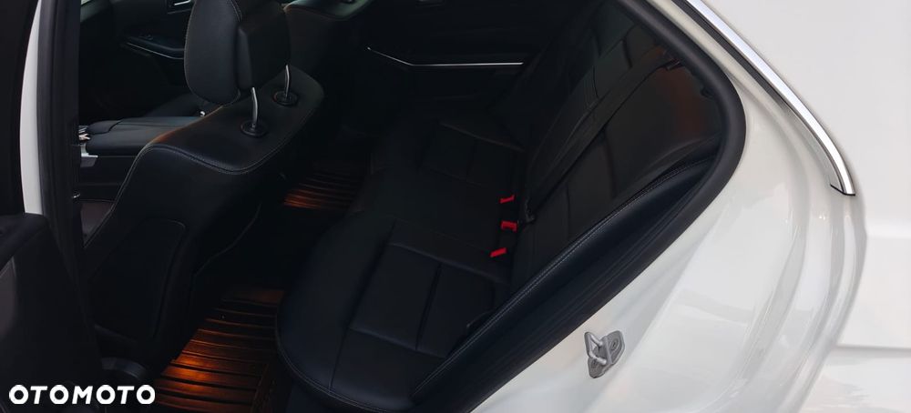 Mercedes-Benz Klasa E 250 CDI 4-Matic Avantgarde - 11