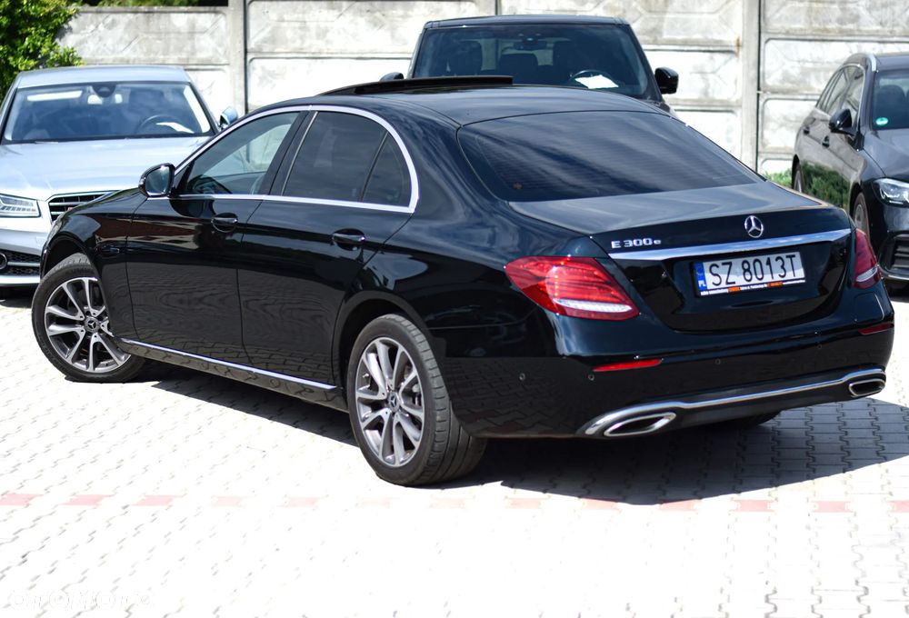 Mercedes-Benz Klasa E 300 9G-TRONIC Avantgarde - 31