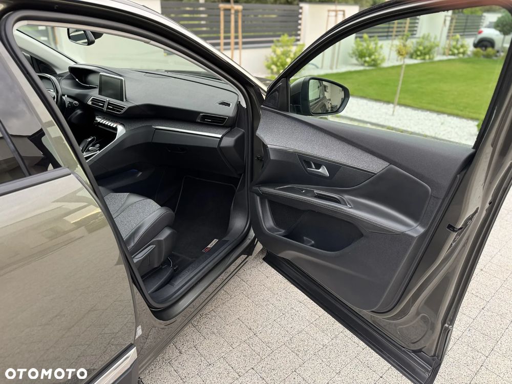 Peugeot 3008 BlueHDi 130 Stop & Start EAT8 Allure - 26