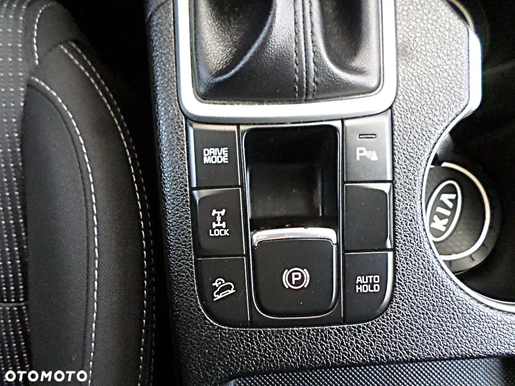 Kia Sportage 1.6 T-GDI L Business Line 4WD DCT - 17
