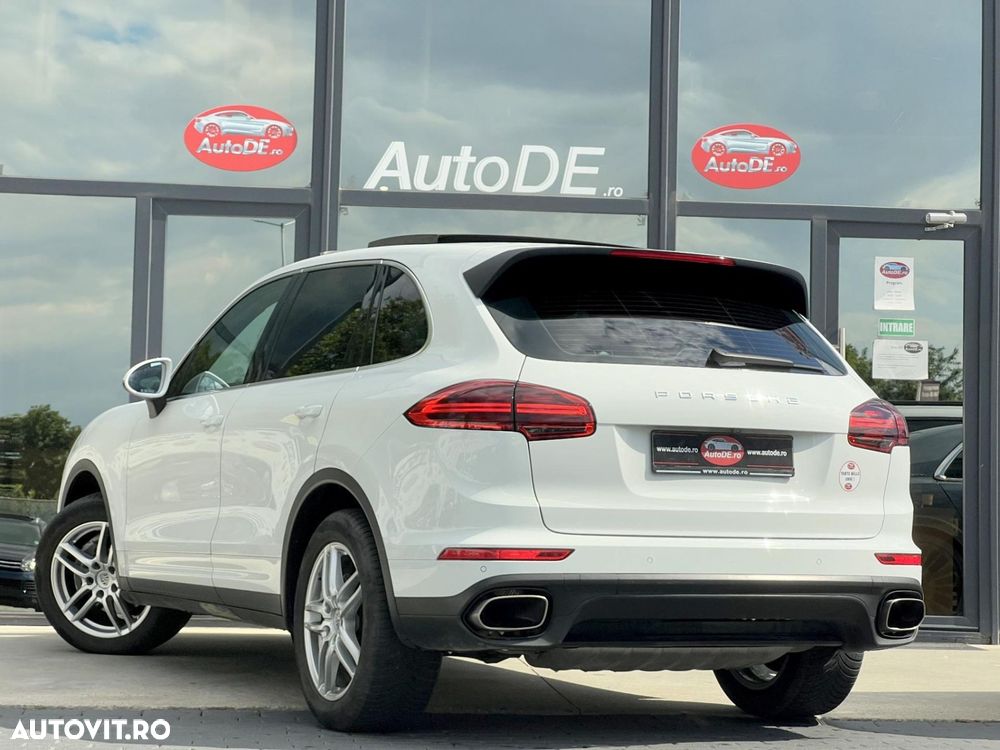 Porsche Cayenne - 4
