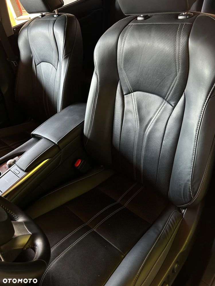 Lexus RX - 11
