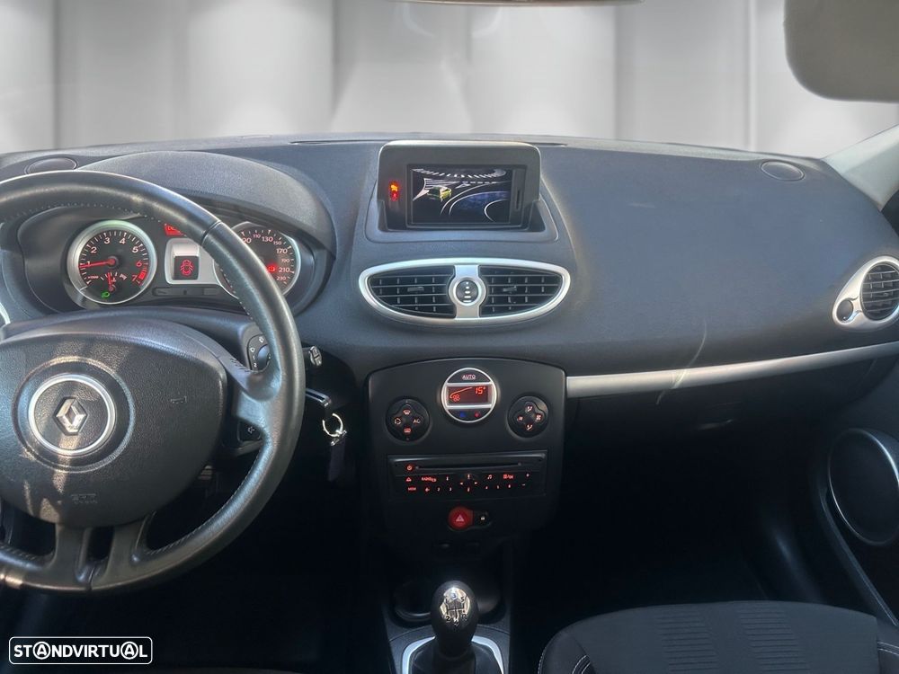 Renault Clio - 8