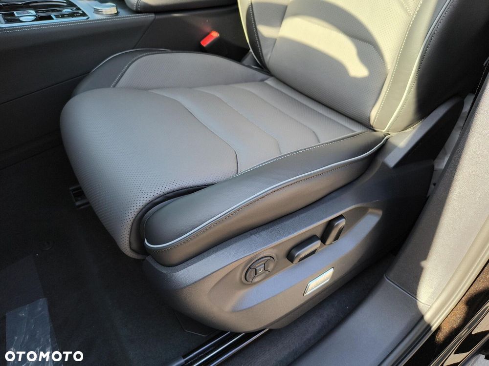 Volkswagen Touareg 3.0 V6 TDI 4Motion R-Line Final Edition - 13