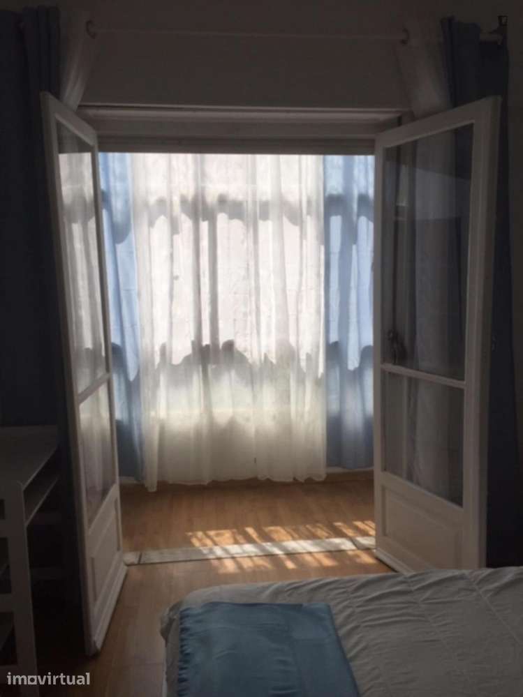 Quarto - localizado em Ajuda Lisbon - Grande imagem: 4/12