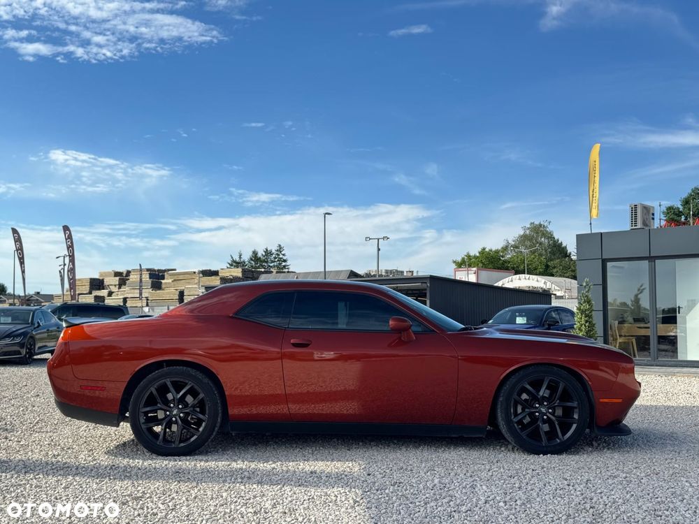 Dodge Challenger - 4
