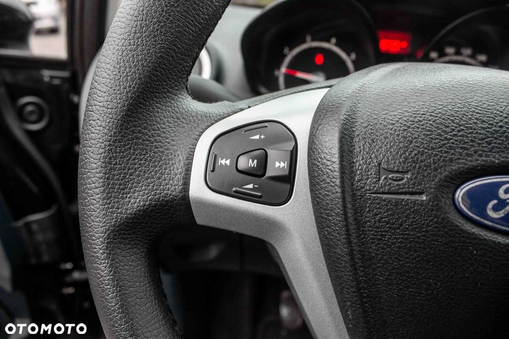 Ford Fiesta 1.4 Champions Edition - 19