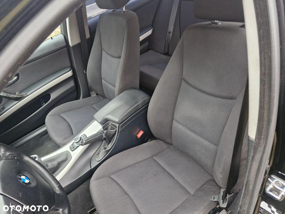 BMW Seria 3 318i - 19