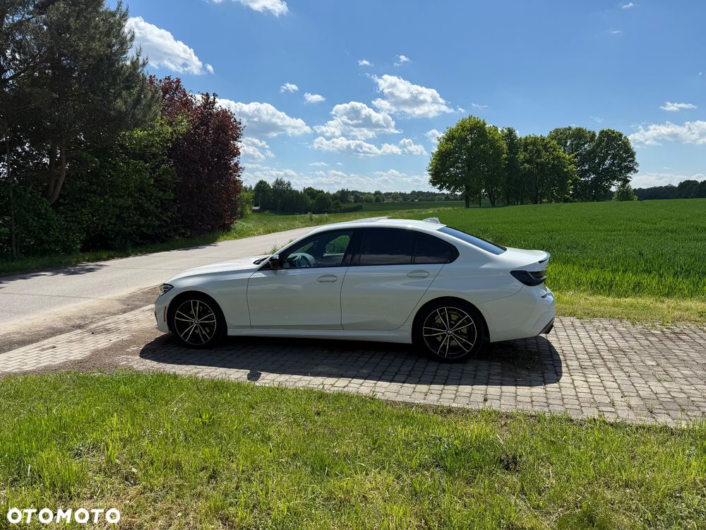 BMW Seria 3 330i xDrive M Sport - 39