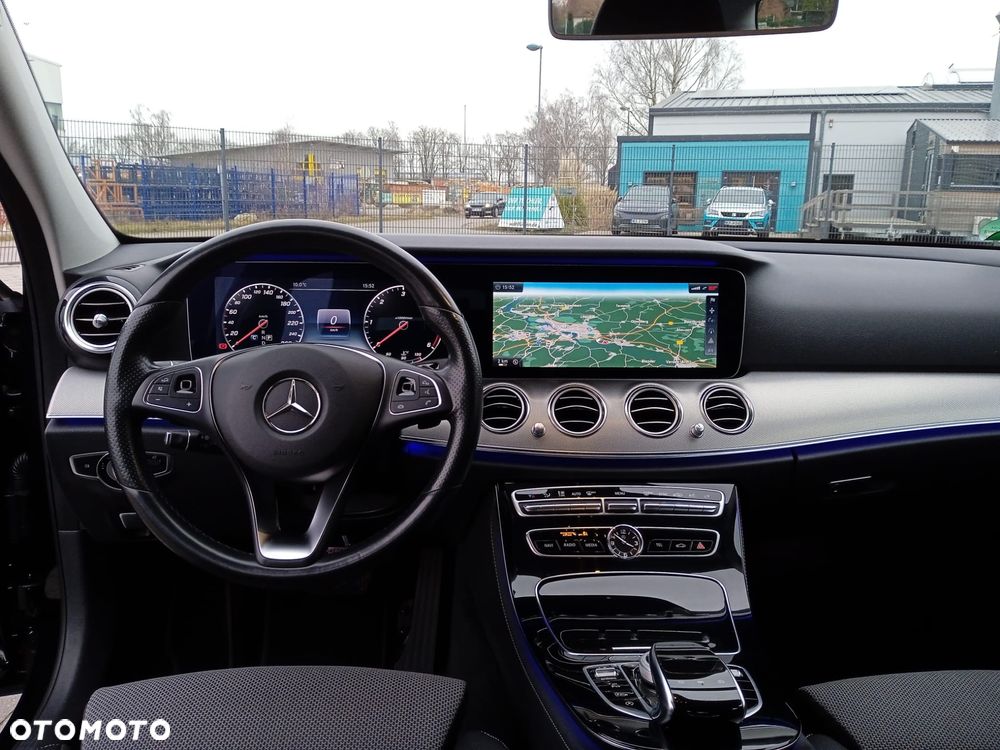 Mercedes-Benz Klasa E 220 d 9G-TRONIC Avantgarde - 20