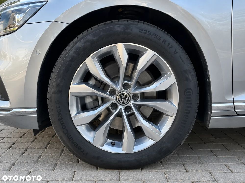Volkswagen Passat Variant 2.0 TDI SCR DSG Elegance - 6