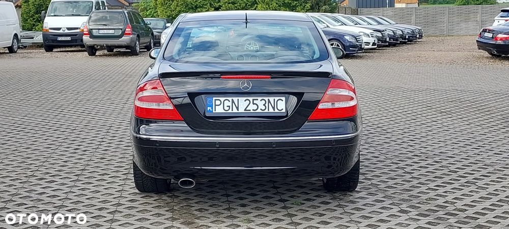Mercedes-Benz CLK - 21