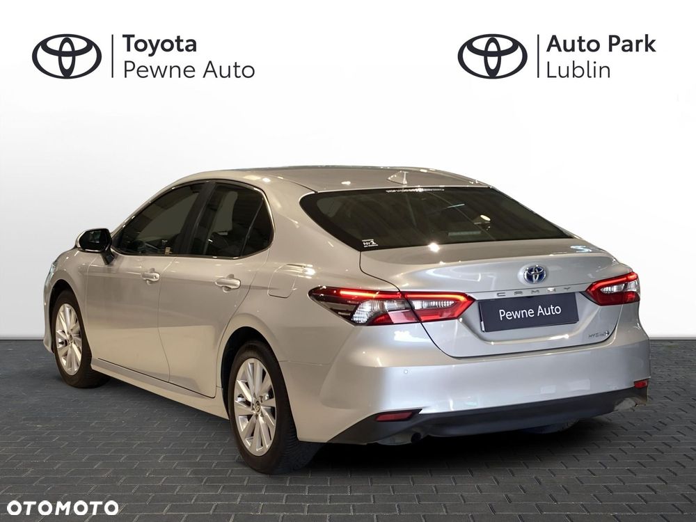Toyota Camry 2.5 Hybrid Comfort CVT - 3