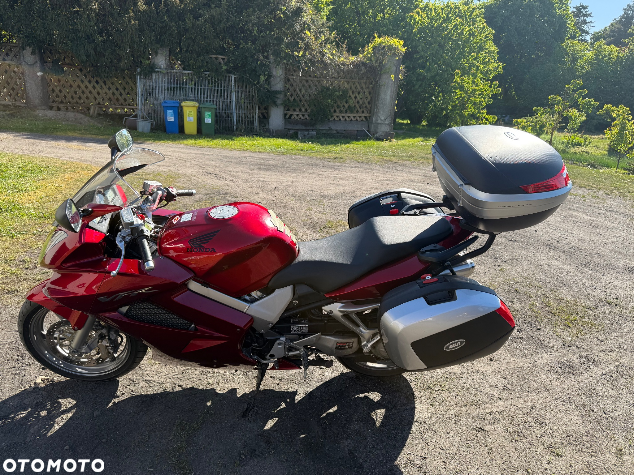 Honda VFR - 2