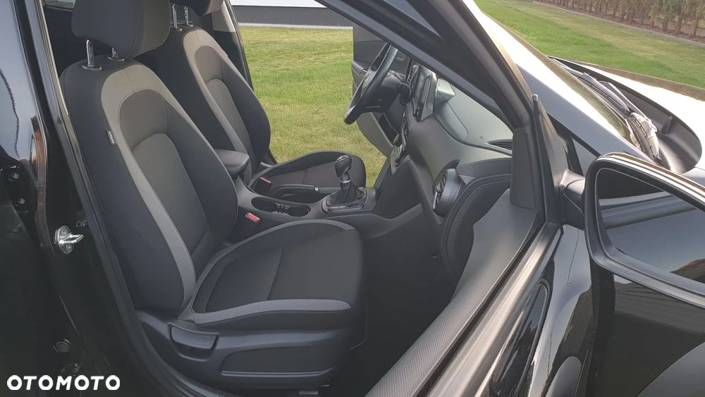 Hyundai Kona - 25