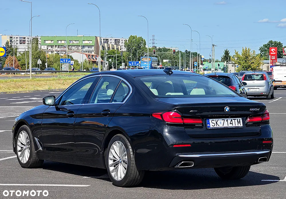 BMW Seria 5 520d Luxury Line sport - 33