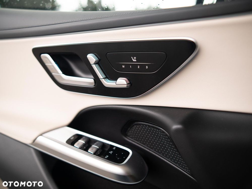 Mercedes-Benz Klasa E - 19