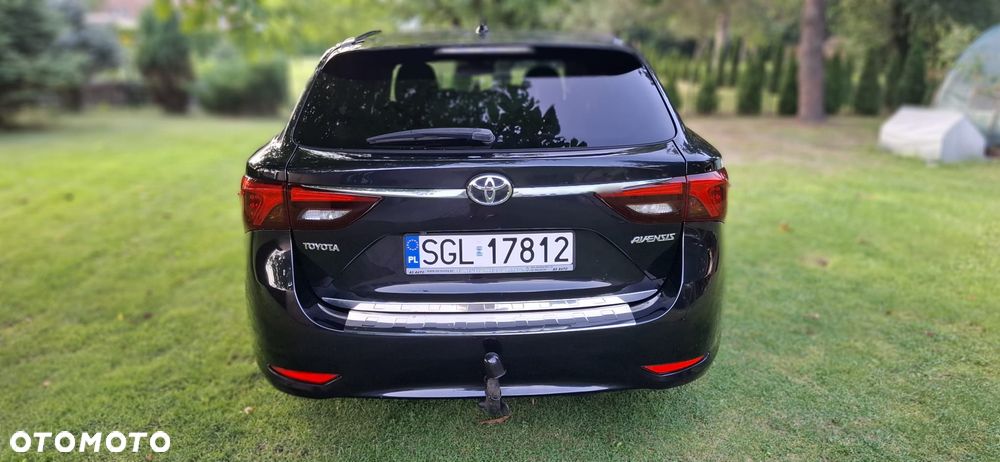 Toyota Avensis - 13