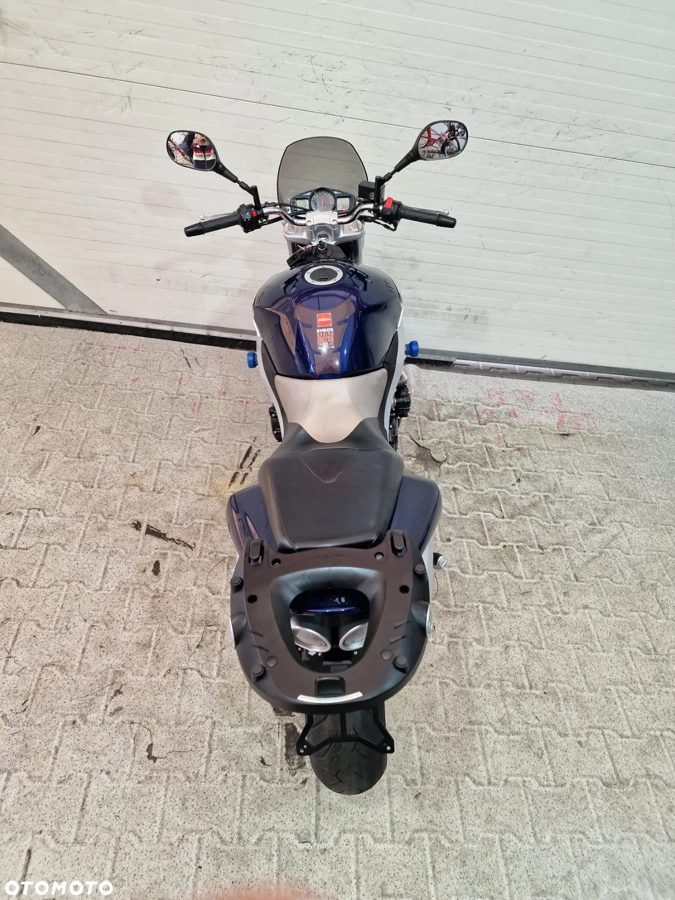 Suzuki GSR - 25