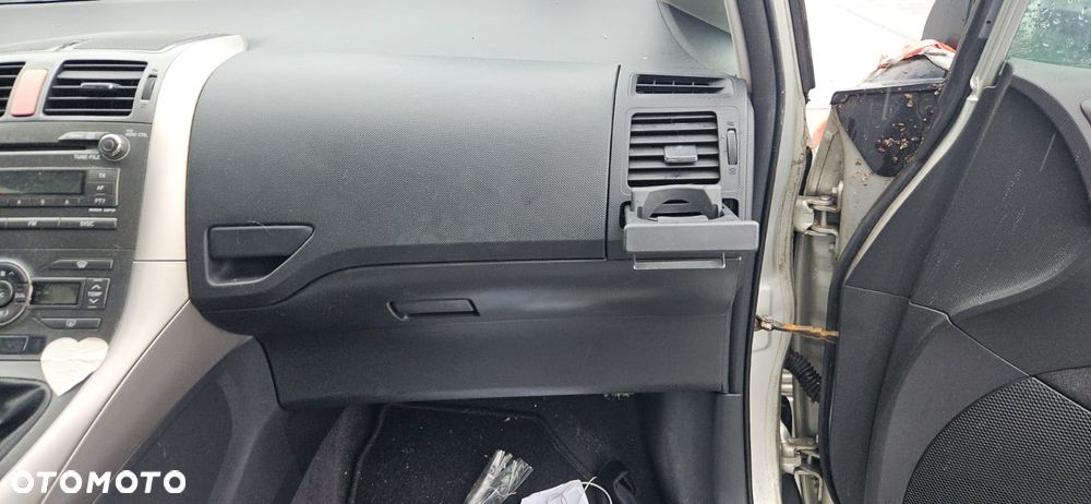 TOYOTA AURIS E15 2.0 D4D 1AD-FTV 06-09 -KLAPA BAGAŻNIKA 1C0 - 18