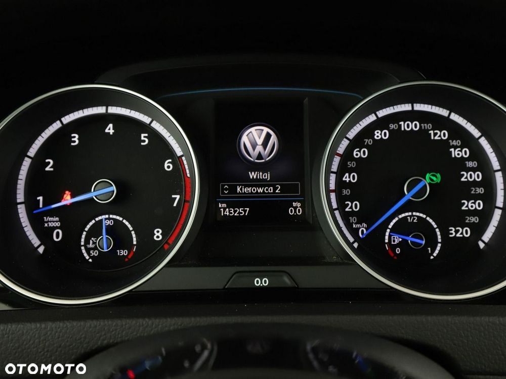 Volkswagen Golf R 4Motion (BlueMotion Technology) DSG - 23