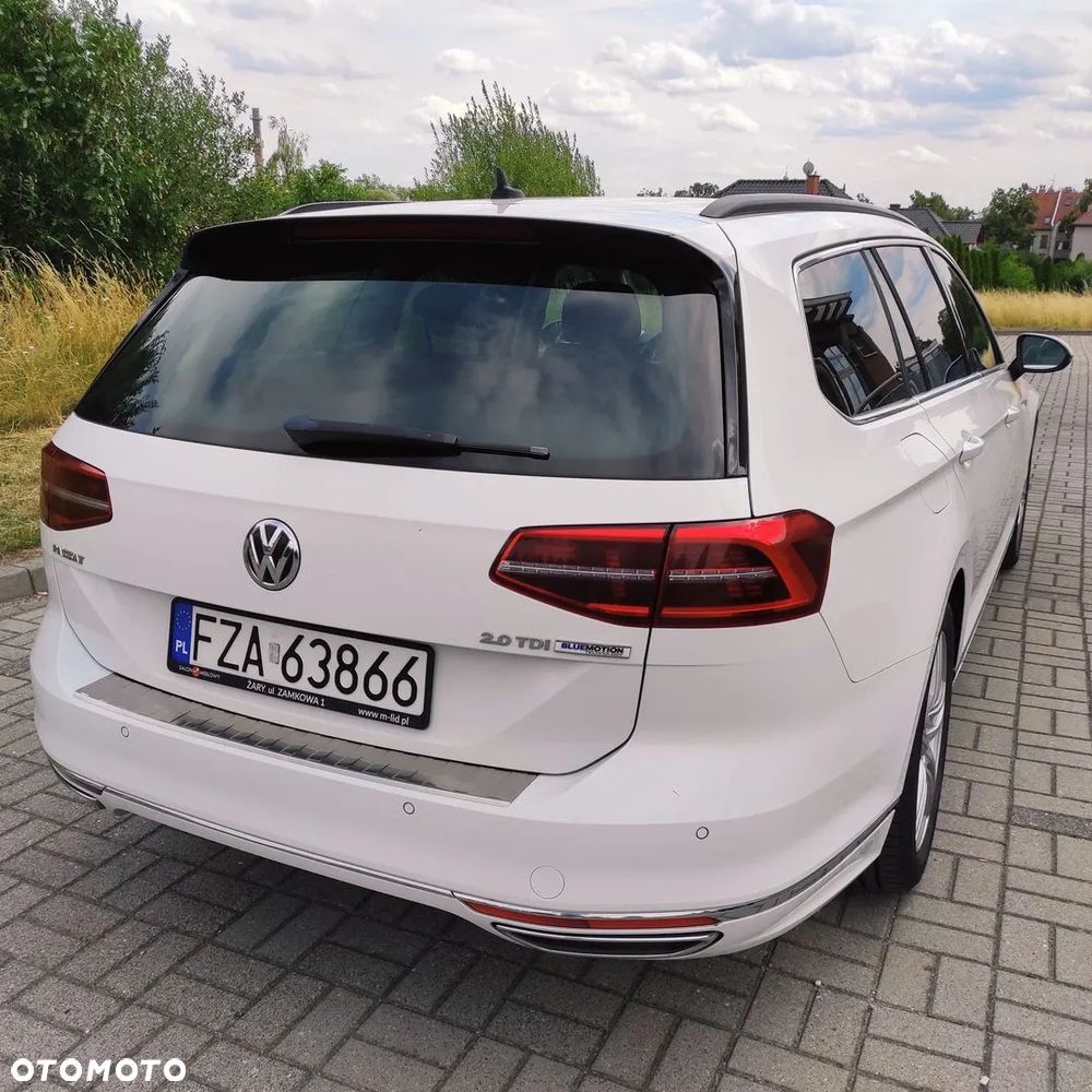 Volkswagen Passat Variant 2.0 TDI SCR DSG Highline - 17