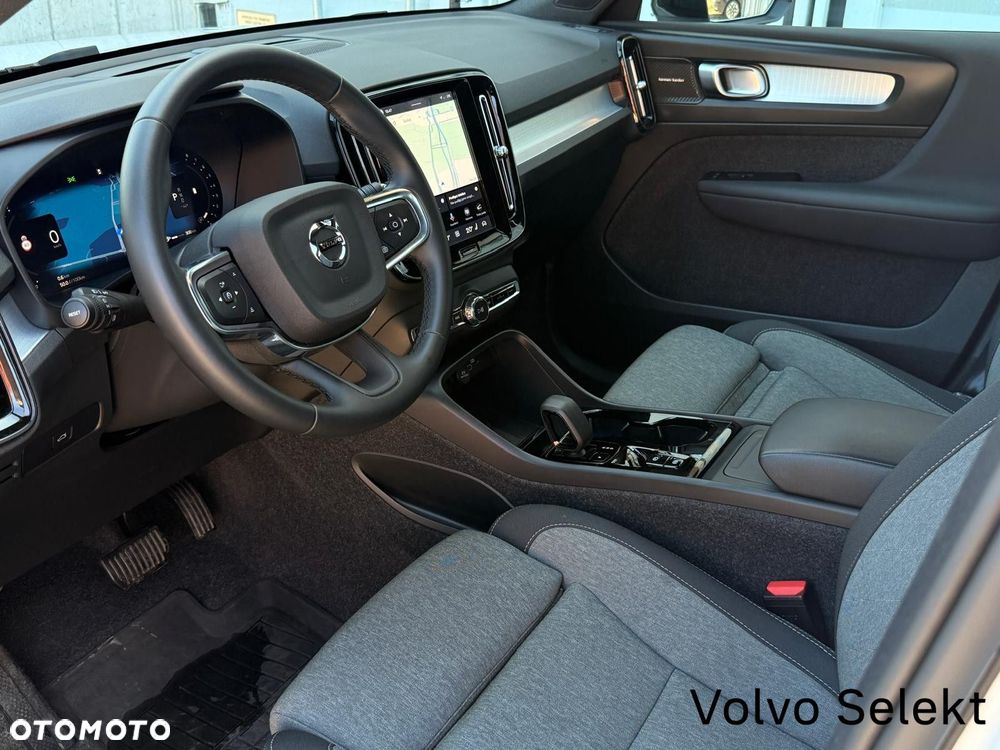 Volvo XC 40 B3 Plus Dark - 11