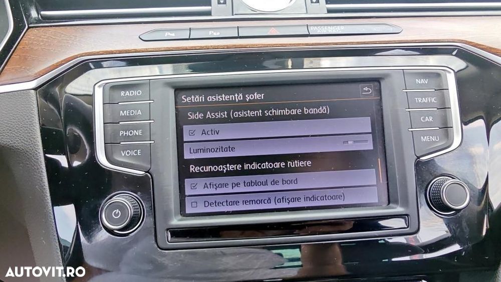 Volkswagen Passat - 21
