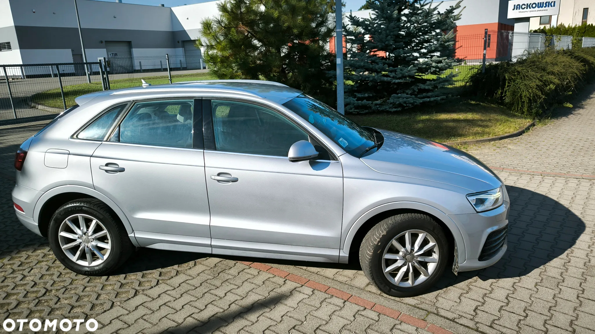 Audi Q3 2.0 TDI quattro S tronic design - 9