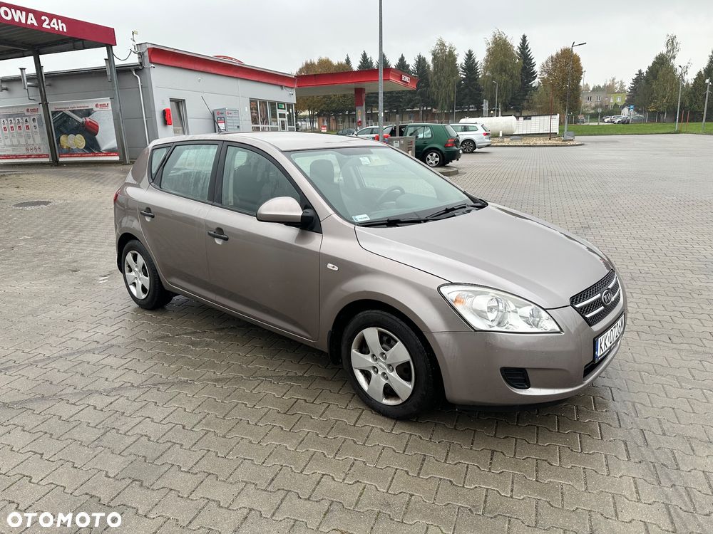 Kia Ceed Cee'd 1.4 Comfort - 30